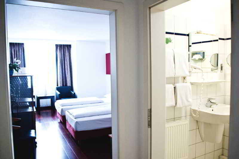Rugs Hotel Duesseldorf Eksteriør billede