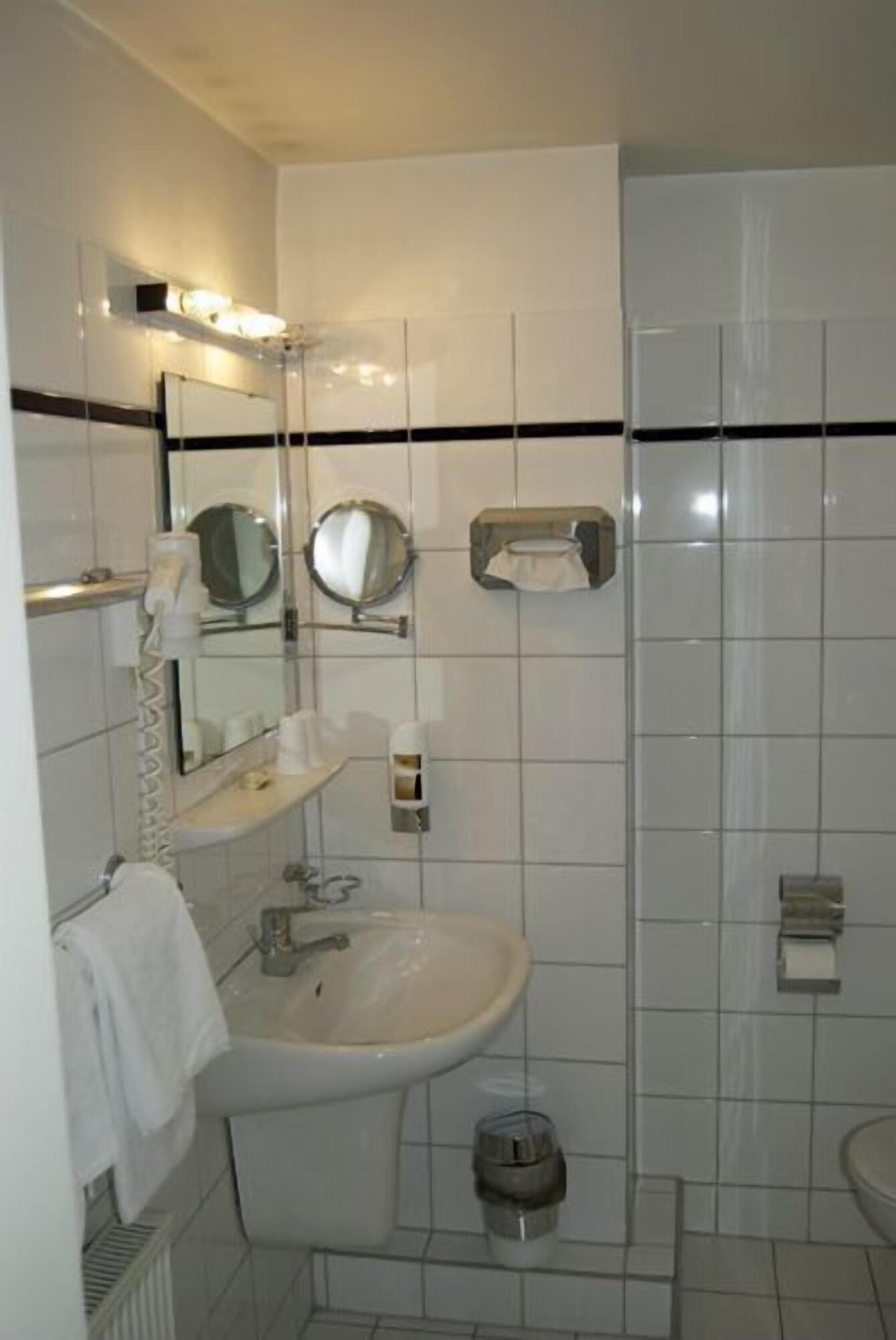 Rugs Hotel Duesseldorf Eksteriør billede