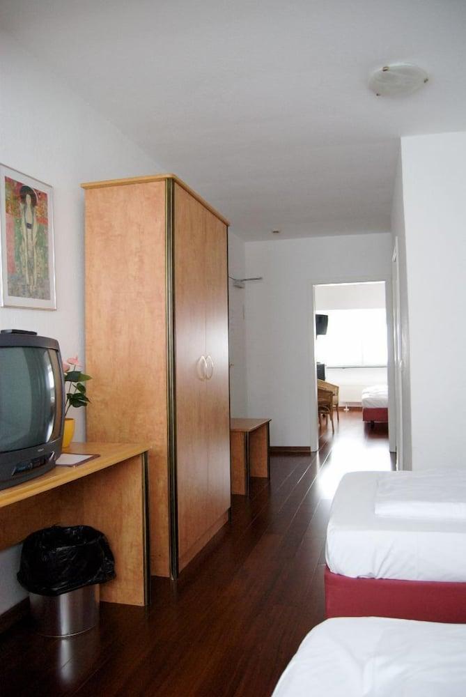 Rugs Hotel Duesseldorf Eksteriør billede