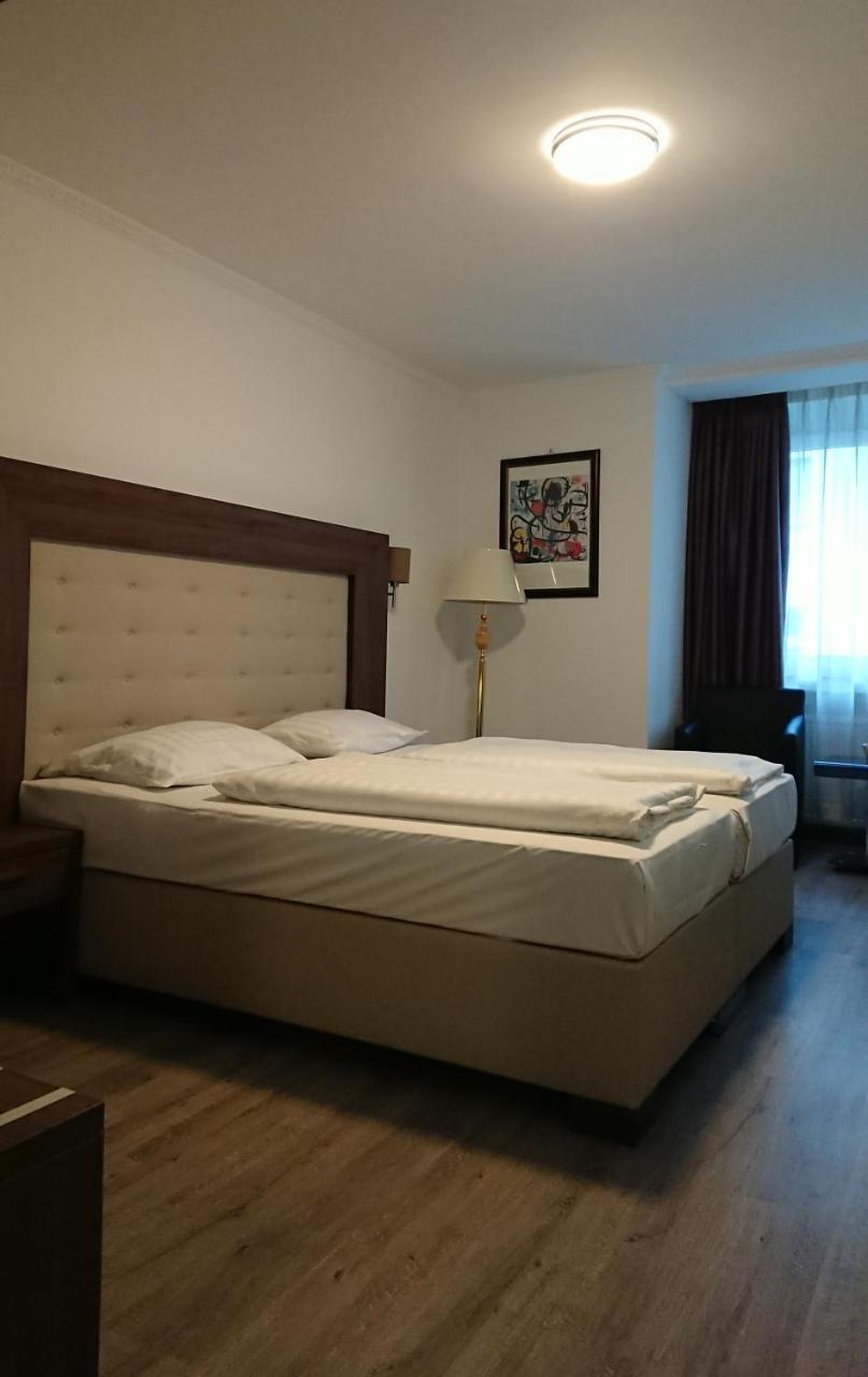 Rugs Hotel Duesseldorf Eksteriør billede