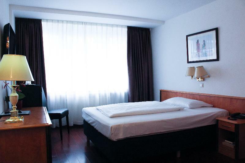 Rugs Hotel Duesseldorf Eksteriør billede